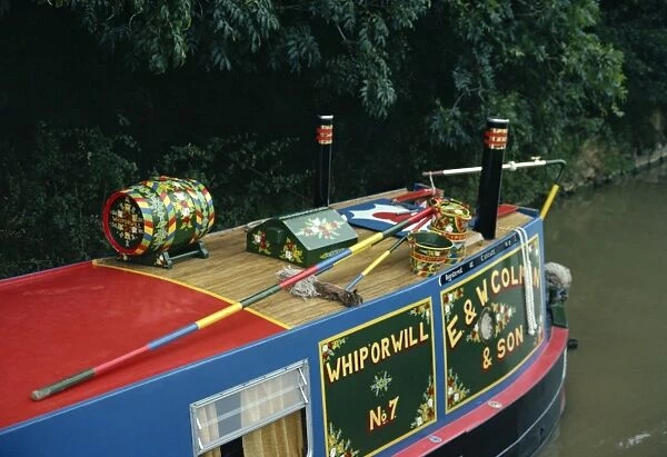 Traditional narrow boat on Oxford Canal, England, United Kingdom, Europe