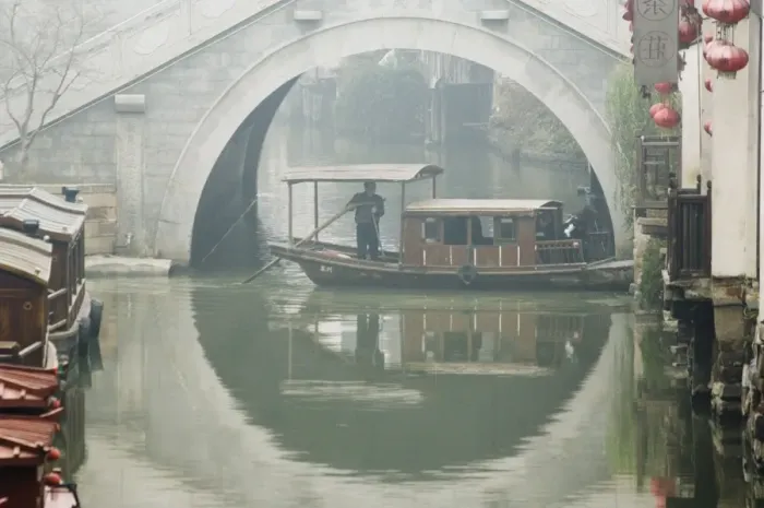 Framed Print : Traditional stone arched bridge and river boat in Shantang water town, Suzhou Framed Print : Traditional stone arched bridge and river boat in Shantang water town, Suzhou