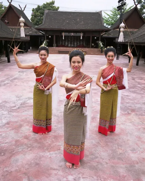 Framed Print : Traditional Thai dancers Framed Print : Traditional Thai dancers