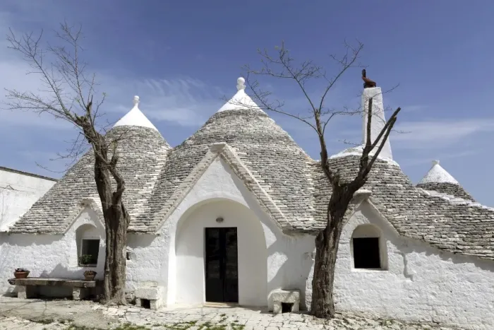 Framed Print : A traditional trullo house at Masseria Tagliente, an agricultural and agrotourism Framed Print : A traditional trullo house at Masseria Tagliente, an agricultural and agrotourism