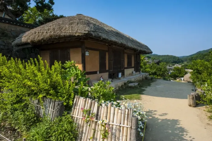 Framed Print : Traditional wooden house in the Yangdong folk village near Gyeongju, South Korea, Asia Framed Print : Traditional wooden house in the Yangdong folk village near Gyeongju, South Korea, Asia