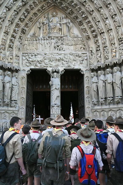 Traditionalist Catholic scouts rally on Pentecost (Whitsunday), Notre Dame cathedral