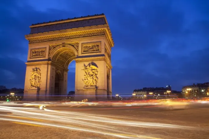 Framed Print : Traffic at the Arc de Triomphe at night, Paris, France, Europe Framed Print : Traffic at the Arc de Triomphe at night, Paris, France, Europe