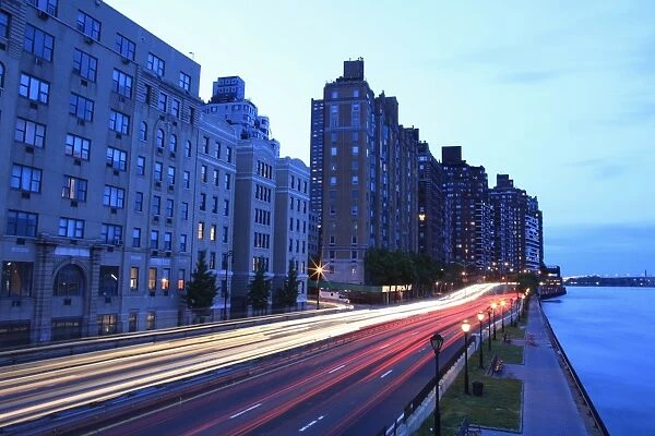 Traffic at dusk, FDR Drive, Upper East Side, Manhattan, New York City, United States of America