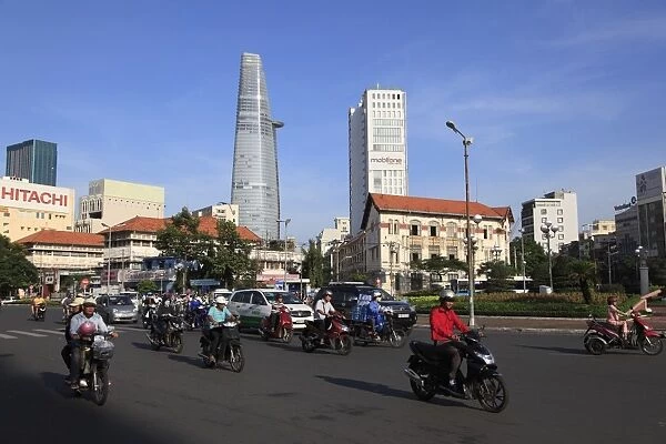 Tran Nguyen Han roundabout, Bitexco Financial Tower, Ho Chi Minh City (Saigon), Vietnam, Indochina, Southeast Asia, Asia