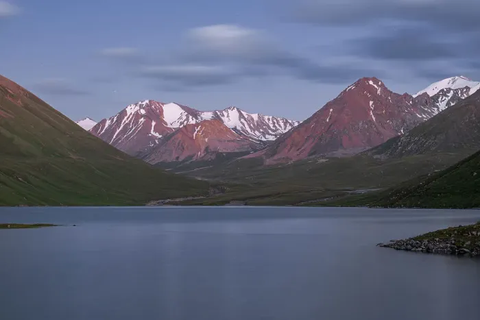 Framed Print : Tranquil evening at a high-altitude Kol-Ukok lake surrounded by majestic mountains in Kyrgyzstan, Central Asia, Asia Framed Print : Tranquil evening at a high-altitude Kol-Ukok lake surrounded by majestic mountains in Kyrgyzstan, Central Asia, Asia