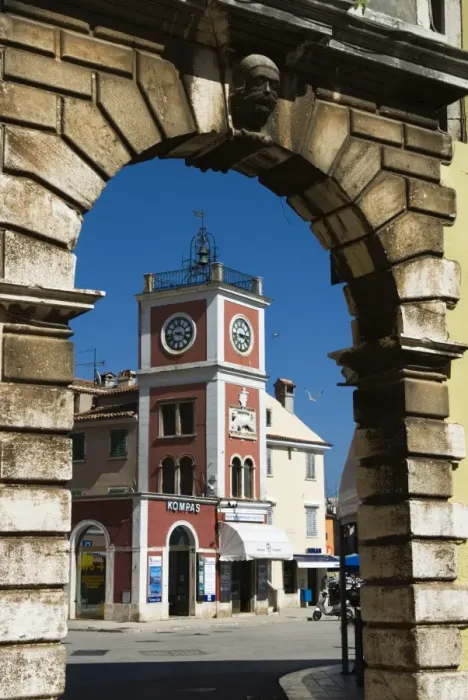 Framed Print : Trg Marsala Tita (main Square), Rovinj, Istria, Croatia, Europe Framed Print : Trg Marsala Tita (main Square), Rovinj, Istria, Croatia, Europe