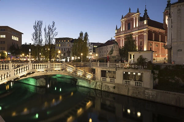 Triple Bridges, Old Town, Ljubljana, Slovenia, Europe