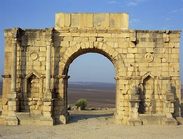 Triumphal Arch, Volubilis, UNESCO World Heritage Site, Morocco, North Africa, Africa