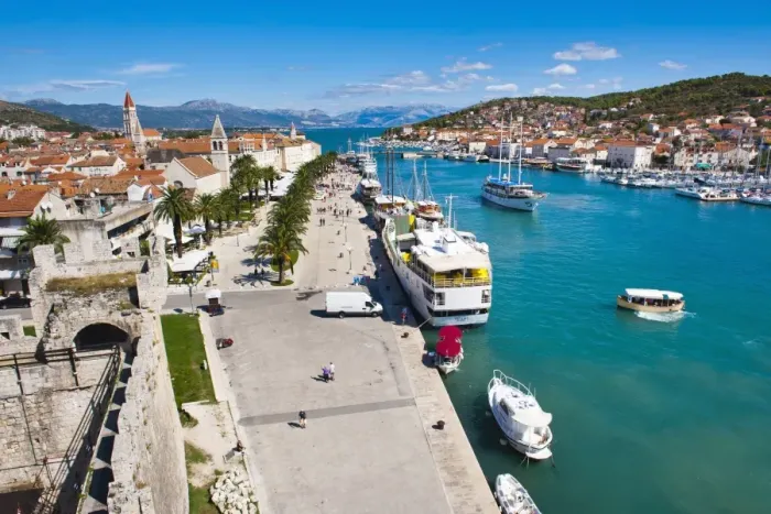 Framed Print : Trogir waterfront, Obala Bana Berislavica, Trogir, UNESCO World Heritage Site, Dalmatian Coast, Adriatic, Croatia, Europe Framed Print : Trogir waterfront, Obala Bana Berislavica, Trogir, UNESCO World Heritage Site, Dalmatian Coast, Adriatic, Croatia, Europe