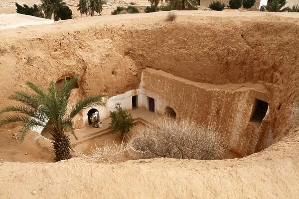 Troglodyte pit home, Berber underground dwellings, Matmata, Tunisia, North Africa, Africa