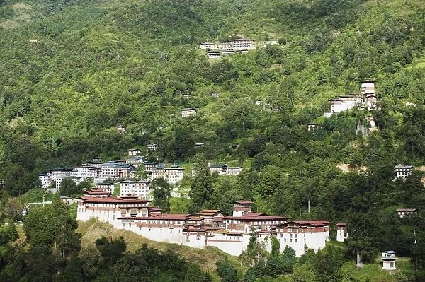 Trongsa Dzong (Chokhor Raptentse), dating from 1648, above Mangde Chu river gorge