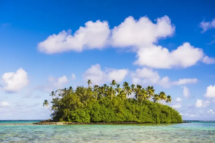 Framed Print : Tropical island of Motu Taakoka covered in palm trees in Muri Lagoon, Rarotonga, Cook Islands Framed Print : Tropical island of Motu Taakoka covered in palm trees in Muri Lagoon, Rarotonga, Cook Islands