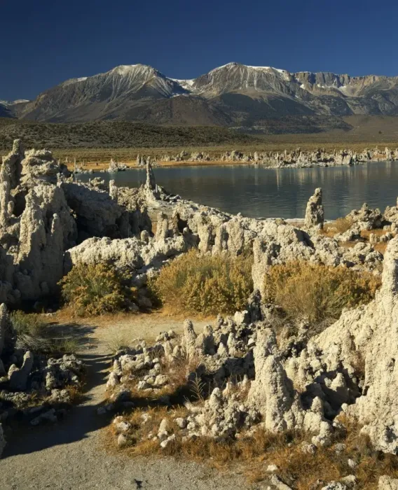 Framed Print : Tufas of calcium carbonate surround lake in Mono Lake Framed Print : Tufas of calcium carbonate surround lake in Mono Lake