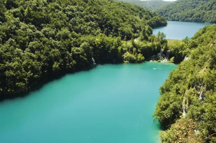 Framed Print : Turquoise Lakes, Plitvice Lakes National Park, UNESCO World Heritage Site Framed Print : Turquoise Lakes, Plitvice Lakes National Park, UNESCO World Heritage Site