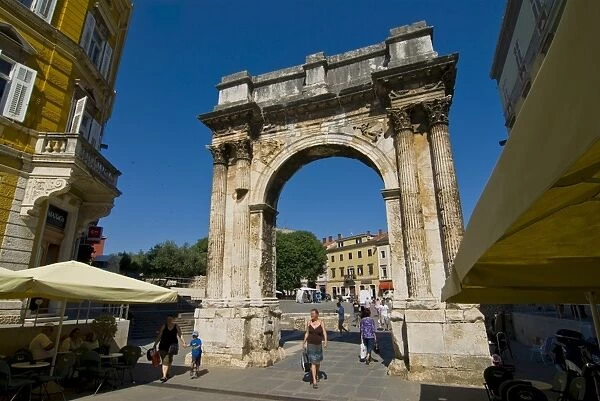 Twin Gates (Porta Gemina), Pula, Istria, Croatia, Europe