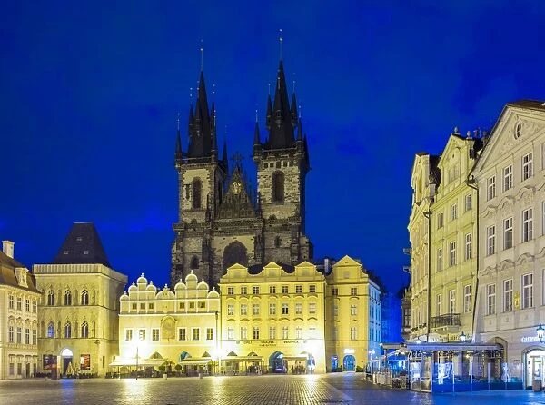 Tyn Cathedral on Starometske namesti (Old Town Square) at dawn, Stare Mesto (Old Town)