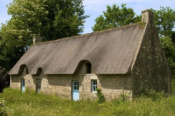 Typical ancient Breton thatched house, near Lorient, Morbihan, Brittany, France, Europe