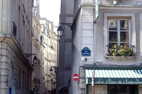 Typical street in the 5th Arrondisement, Paris, France, Europe