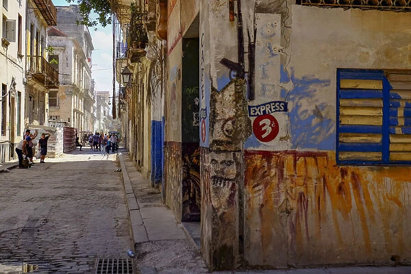 Typical street, Havana, Cuba, West Indies, Central America