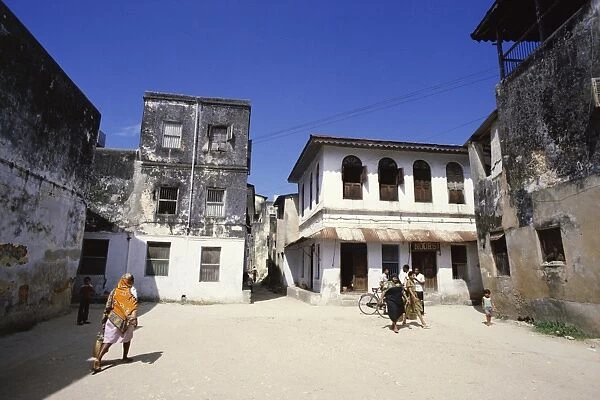 Typical white washed Arab buildings in the town market, Zanzibar, Tanzania