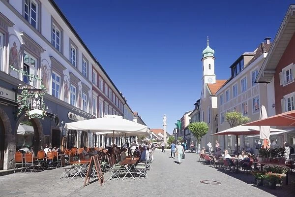 Untermarkt marketplace, Maria Hilf Church, and street cafes, Murnau am Staffelsee