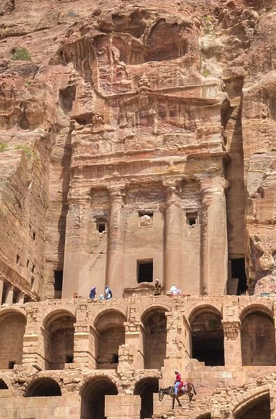 Urn Tomb, Royal Tombs, Petra, UNESCO World Heritage Site, Jordan, Middle East