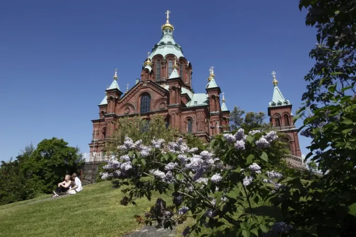 Framed Print : Uspenski Cathedral and girls sitting on hillside, Helsinki, Finland, Scandinavia, Europe Framed Print : Uspenski Cathedral and girls sitting on hillside, Helsinki, Finland, Scandinavia, Europe