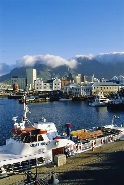 V & A Waterfront with Table Mountain