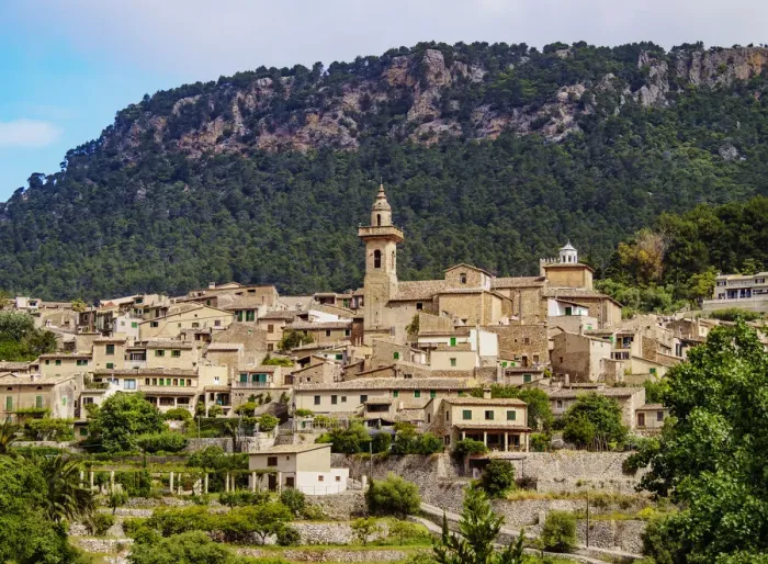 Framed Print : Valldemossa townscape, Mallorca (Majorca), Balearic Islands, Spain, Mediterranean, Europe Framed Print : Valldemossa townscape, Mallorca (Majorca), Balearic Islands, Spain, Mediterranean, Europe