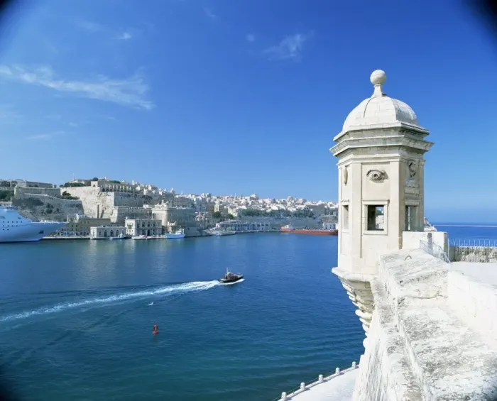 Framed Print : Valletta viewed over the Grand Harbour Framed Print : Valletta viewed over the Grand Harbour