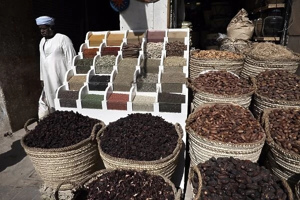 Various spices, dates and teas on sale at Aswan Souq, Aswan, Egypt, North Africa, Africa