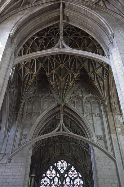 Vaulting in the crossing roof with strainer arches, Gloucester Cathedral