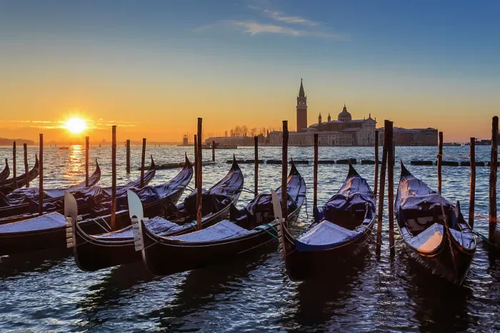 Framed Print : Venetian winter sunrise after snow with gondolas, San Giorgio Maggiore and Lido, Venice Framed Print : Venetian winter sunrise after snow with gondolas, San Giorgio Maggiore and Lido, Venice