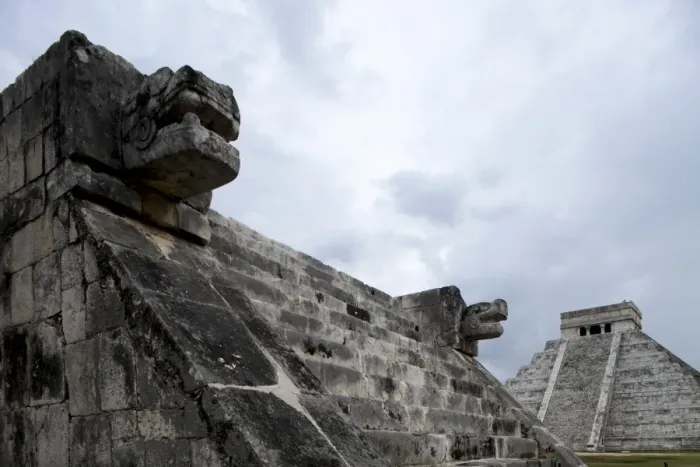Framed Print : Venus platform with Kukulkan Pyramid in the background, Chichen Itza, UNESCO World Heritage Site Framed Print : Venus platform with Kukulkan Pyramid in the background, Chichen Itza, UNESCO World Heritage Site
