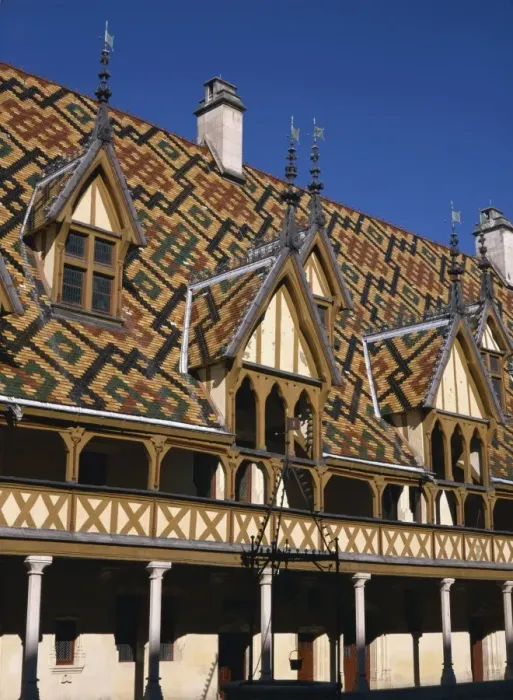 Framed Print : Verandahs and roof of the Hospices de Beaune on the Cote d Or, Bourgogne Framed Print : Verandahs and roof of the Hospices de Beaune on the Cote d Or, Bourgogne