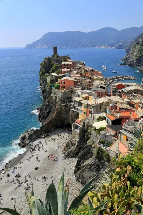 Framed Print : Vernazza, Italian Riviera, Cinque Terre, UNESCO World Heritage Site, Liguria, Italy Framed Print : Vernazza, Italian Riviera, Cinque Terre, UNESCO World Heritage Site, Liguria, Italy