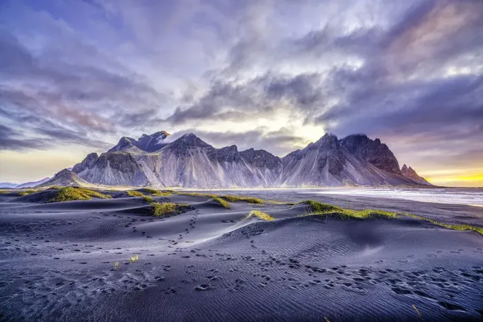 Framed Print : Vestrahorn Mountain at sunrise, Southeast Iceland, Polar Regions Framed Print : Vestrahorn Mountain at sunrise, Southeast Iceland, Polar Regions