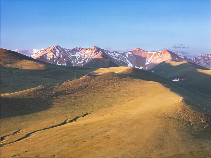 Framed Print : Vew of the Song Kol Lake area with yurts in foothills at sunrise, Kyrgyzstan Framed Print : Vew of the Song Kol Lake area with yurts in foothills at sunrise, Kyrgyzstan