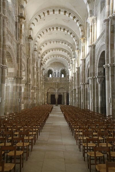 Vezelay Basilica nave, Vezelay, UNESCO World Heritage Site, Yonne, Burgundy, France