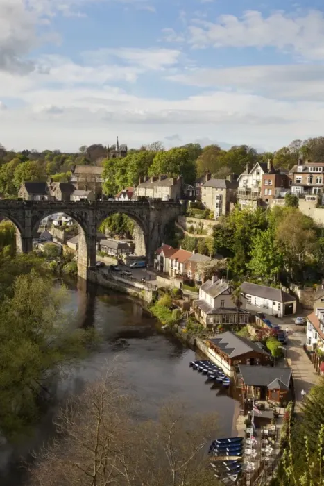 Framed Print : Viaduct and River Nidd at Knaresborough, North Yorkshire, England Framed Print : Viaduct and River Nidd at Knaresborough, North Yorkshire, England