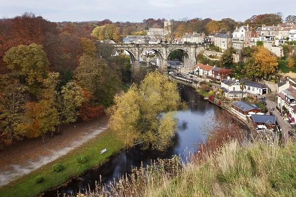 Viaduct and River Nidd at Knaresborough in autumn, North Yorkshire, Yorkshire, England, United Kingdom, Europe