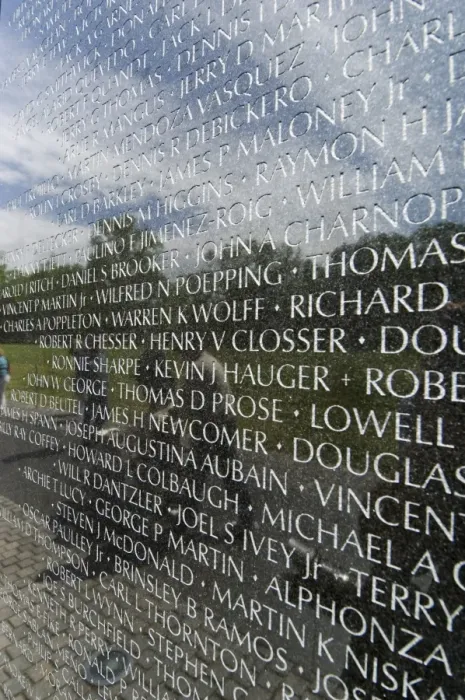 Framed Print : Vietnam Veterans Memorial Wall, Washington D Framed Print : Vietnam Veterans Memorial Wall, Washington D