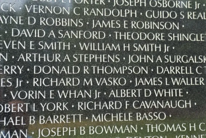 Framed Print : Vietnam War Memorial, Washington D Framed Print : Vietnam War Memorial, Washington D