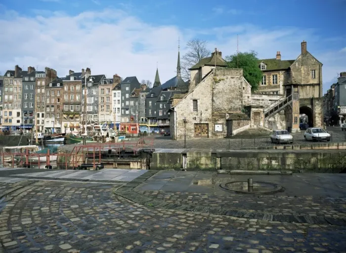 Framed Print : Vieux Bassin (Old Port), Honfleur, Normandy, France, Europe Framed Print : Vieux Bassin (Old Port), Honfleur, Normandy, France, Europe