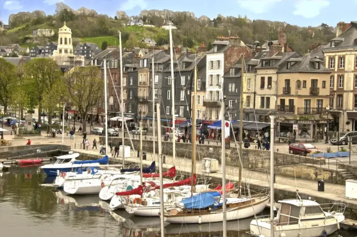 Framed Print : The Vieux Bassin, Old Town and boats moored along the quay, Honfleur, Calvados, Normandy, France, Europe Framed Print : The Vieux Bassin, Old Town and boats moored along the quay, Honfleur, Calvados, Normandy, France, Europe