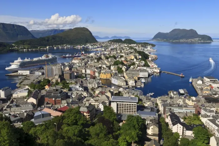Framed Print : View from Aksla hill over Alesund, More og Romsdal, Norway, Scandinavia, Europe Framed Print : View from Aksla hill over Alesund, More og Romsdal, Norway, Scandinavia, Europe