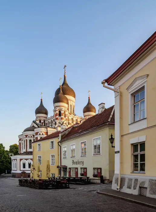 Framed Print : View towards the Alexander Nevsky Cathedral, Old Town, UNESCO World Heritage Site, Tallinn, Estonia, Europe Framed Print : View towards the Alexander Nevsky Cathedral, Old Town, UNESCO World Heritage Site, Tallinn, Estonia, Europe