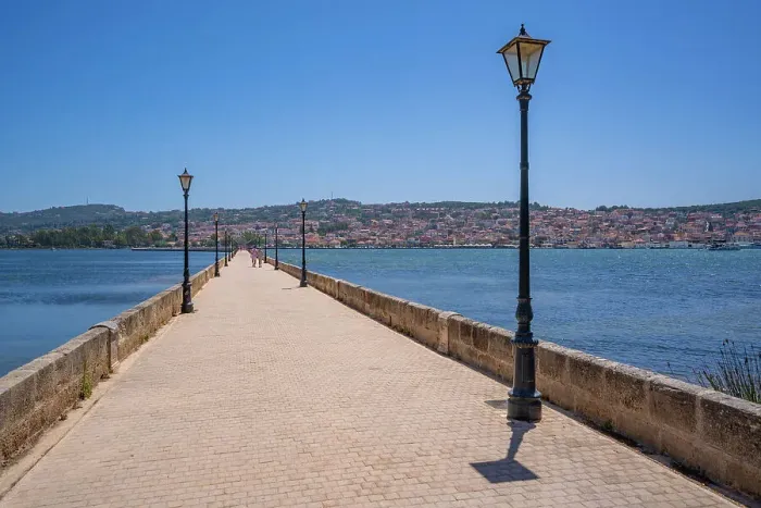 Framed Print : View of Argostoli and De Bosset Bridge, capital of Cephalonia, Kefalonia, Ionian Islands, Greek Islands, Greece, Europe