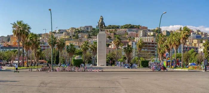 Framed Print : View of Armando Diaz statue in Rotonda Diaz, Naples, Campania, Italy, Europe Framed Print : View of Armando Diaz statue in Rotonda Diaz, Naples, Campania, Italy, Europe